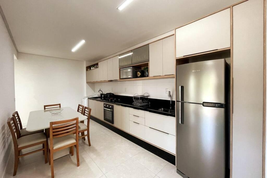 Apto 80M Da Praia Grande Vista Mar! Говернадор-Селсу-Рамус Экстерьер фото